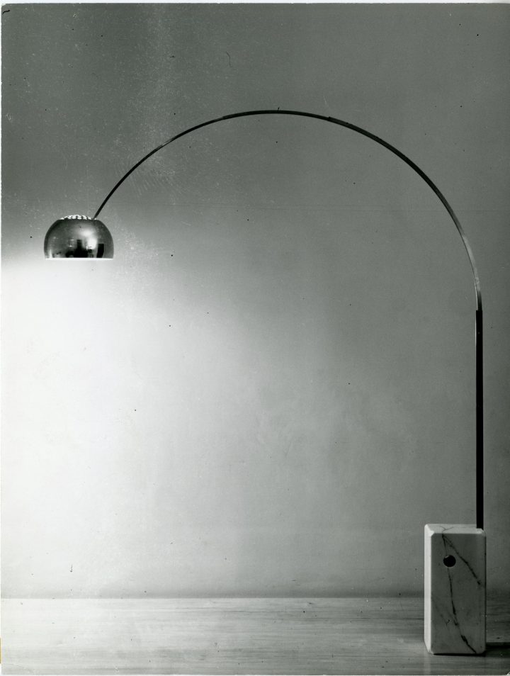 מהאיקונים של קסטיליוני, גוף תאורה ארקו לפלוס, 1962