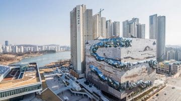 מעטפת קשיחה ונחש חושני: הבניין המדובר של OMA בדרום קוריאה