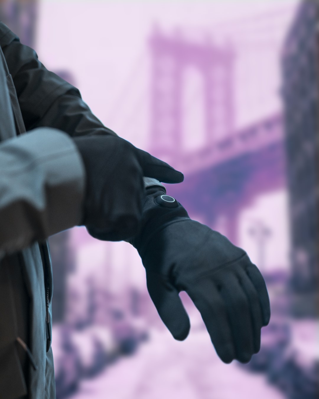 הקור סופסוף הגיע? הכירו את הכפפות והגרביים שמגיעות ל50 מעלות מגזין