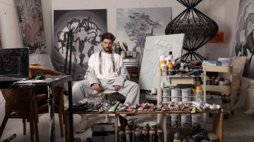 דקה של השראה עם האמן הישראלי אביב גרינברג